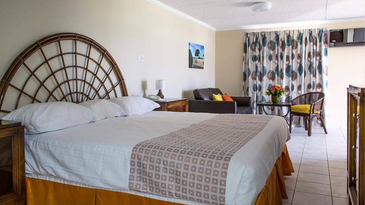 La Quinta Beach Resort Палм Бийч Екстериор снимка